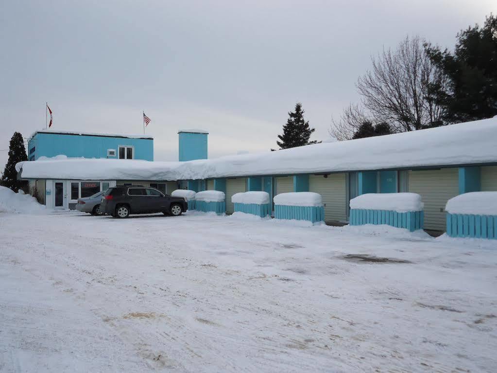 Ambassador Motel Су Сент Мари Екстериор снимка
